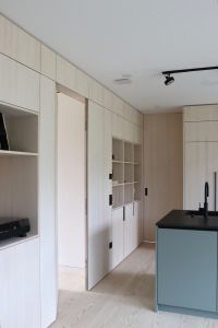 Holz Innen und Außen: Modernes Einfamilienhaus