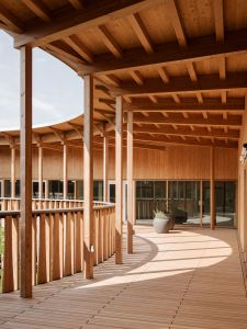 Nachhaltige Fassade: Douglasie für das neue KISPI – Kinderspital Zürich
