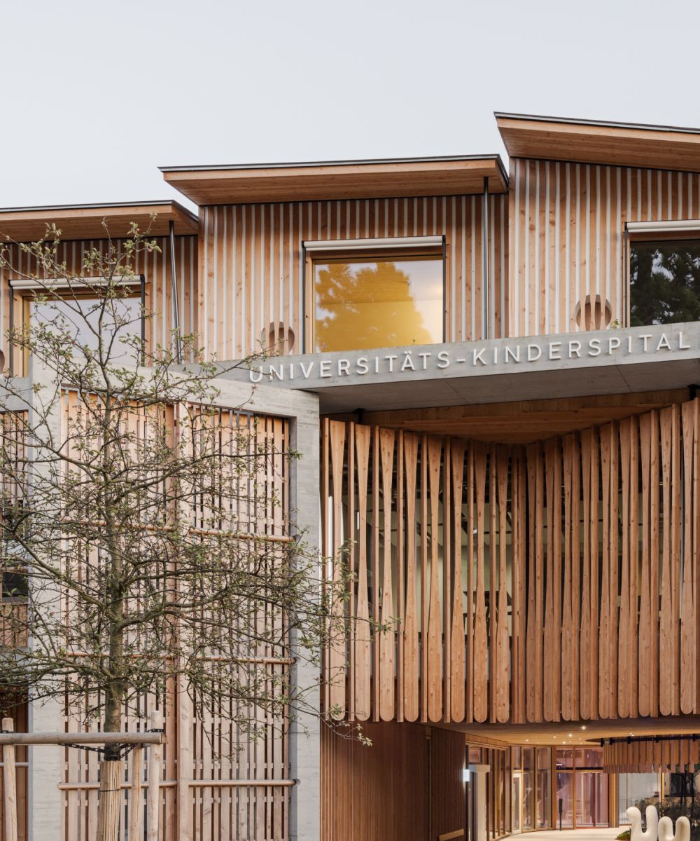 Nachhaltige Fassade: Douglasie für das neue KISPI – Kinderspital Zürich