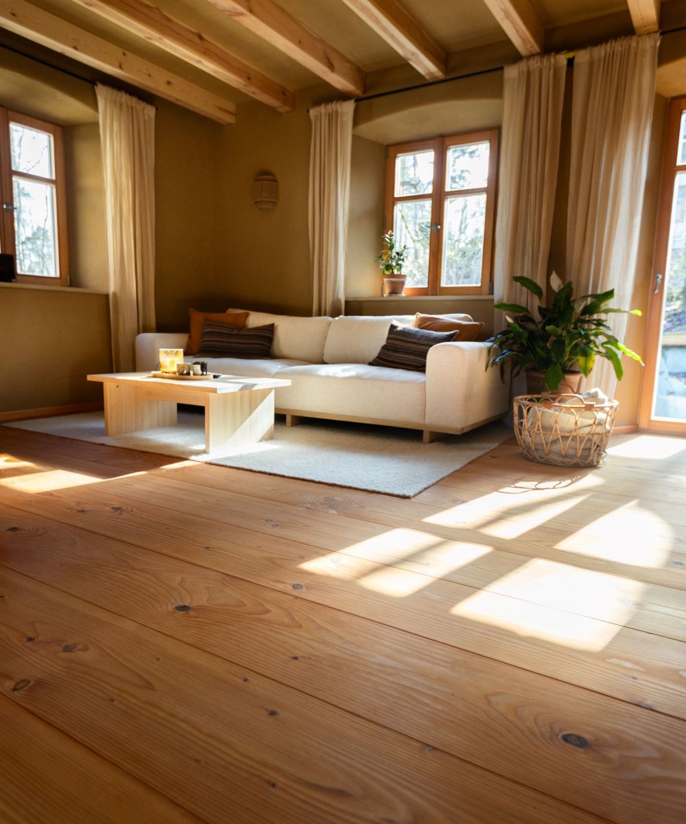 Spürbare Natur – Douglasie Dielenboden in warmen Naturtönen
