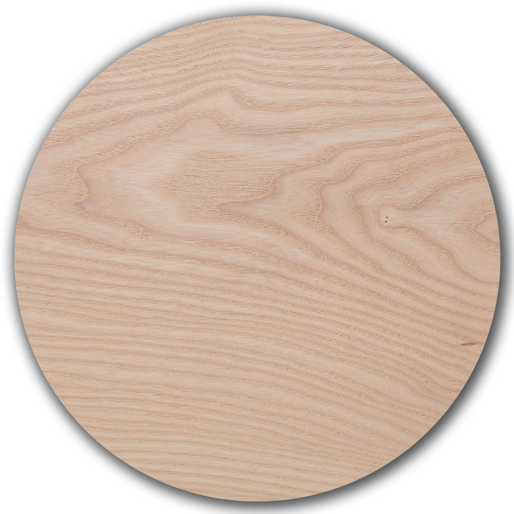 Esche-Holzboden, Oberfläche Lauge Weiß und Öl weiß, heller Ton mit feiner Maserung